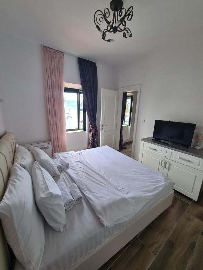 Rustico Apartments Tivat Bagian luar foto
