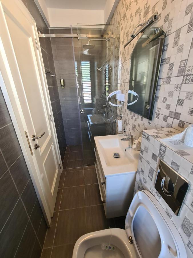 Rustico Apartments Tivat Bagian luar foto