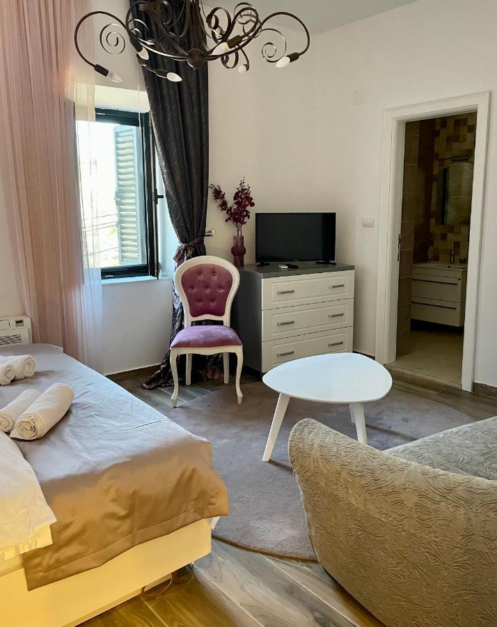 Rustico Apartments Tivat Bagian luar foto