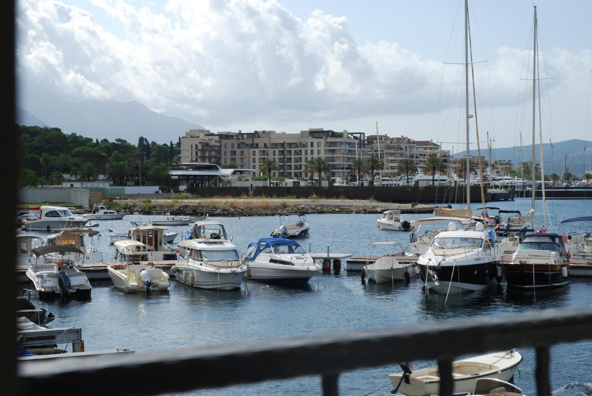 Rustico Apartments Tivat Bagian luar foto