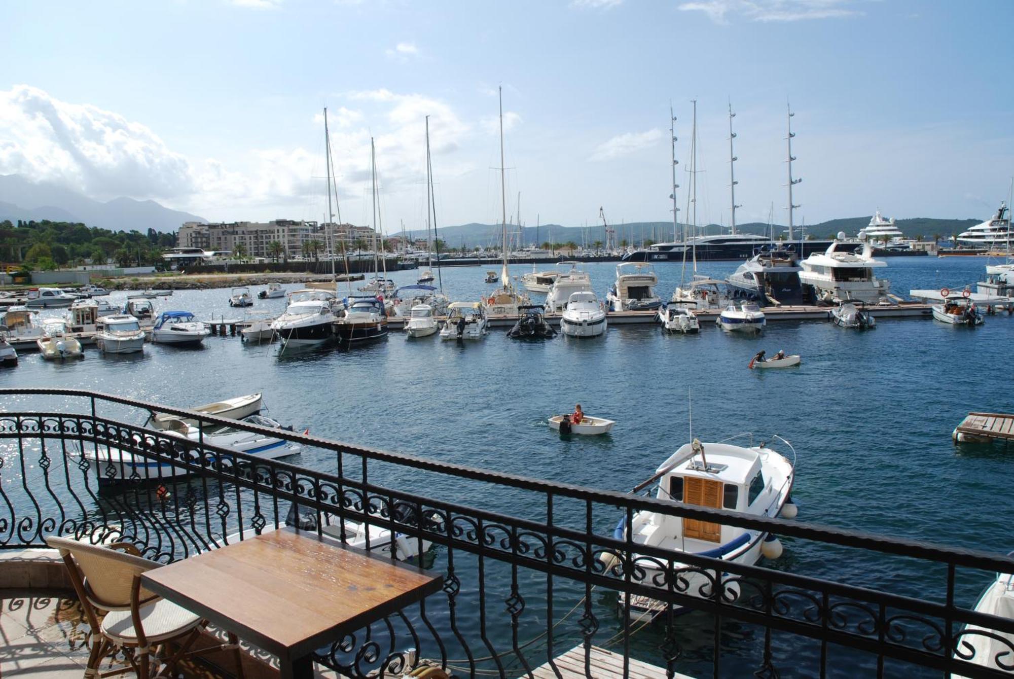 Rustico Apartments Tivat Bagian luar foto